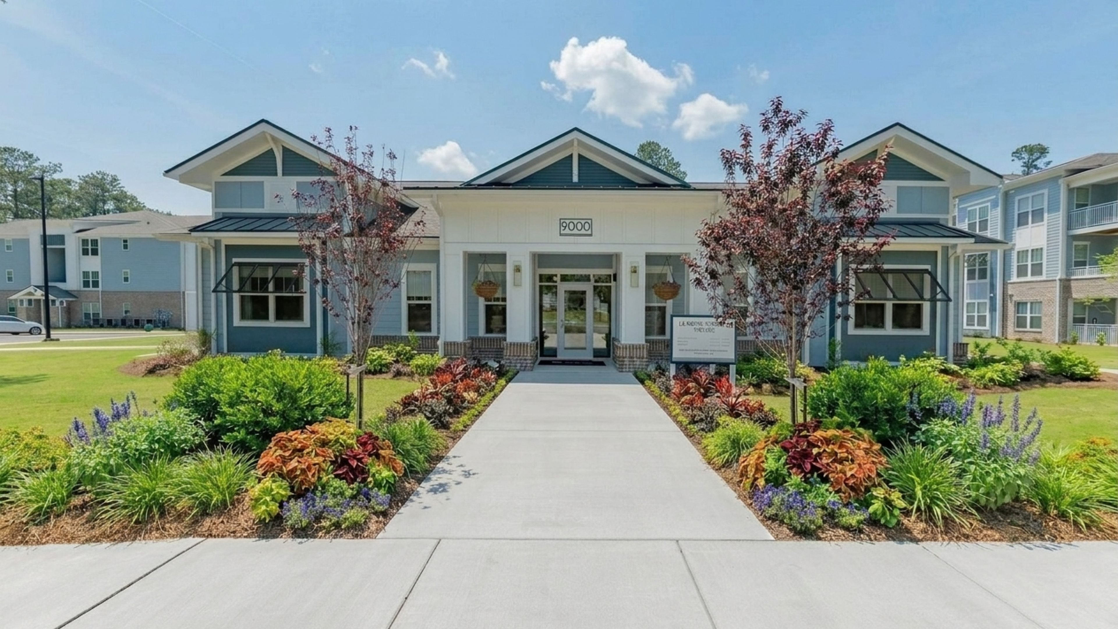 Hawthorne at Summerville apartment community exterior